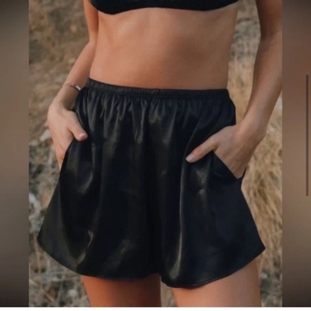 Daily Drills Resort Wear Black Satin Mini Shorts Size Small